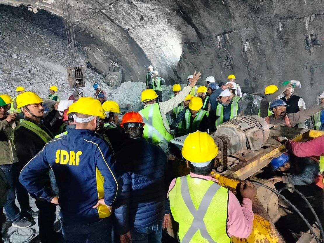 Members of rescue teams prepare to conduct a rescue operation after a portion of an under-construction tunnel collapsed in Uttarkashi in the northern state of Uttarakhand, India, November 14, 2023. Uttarakhand State Disaster Response Force/Handout via REUTERS THIS IMAGE HAS BEEN SUPPLIED BY A THIRD PARTY. EDITORIAL USE ONLY. NO RESALES. NO ARCHIVES.