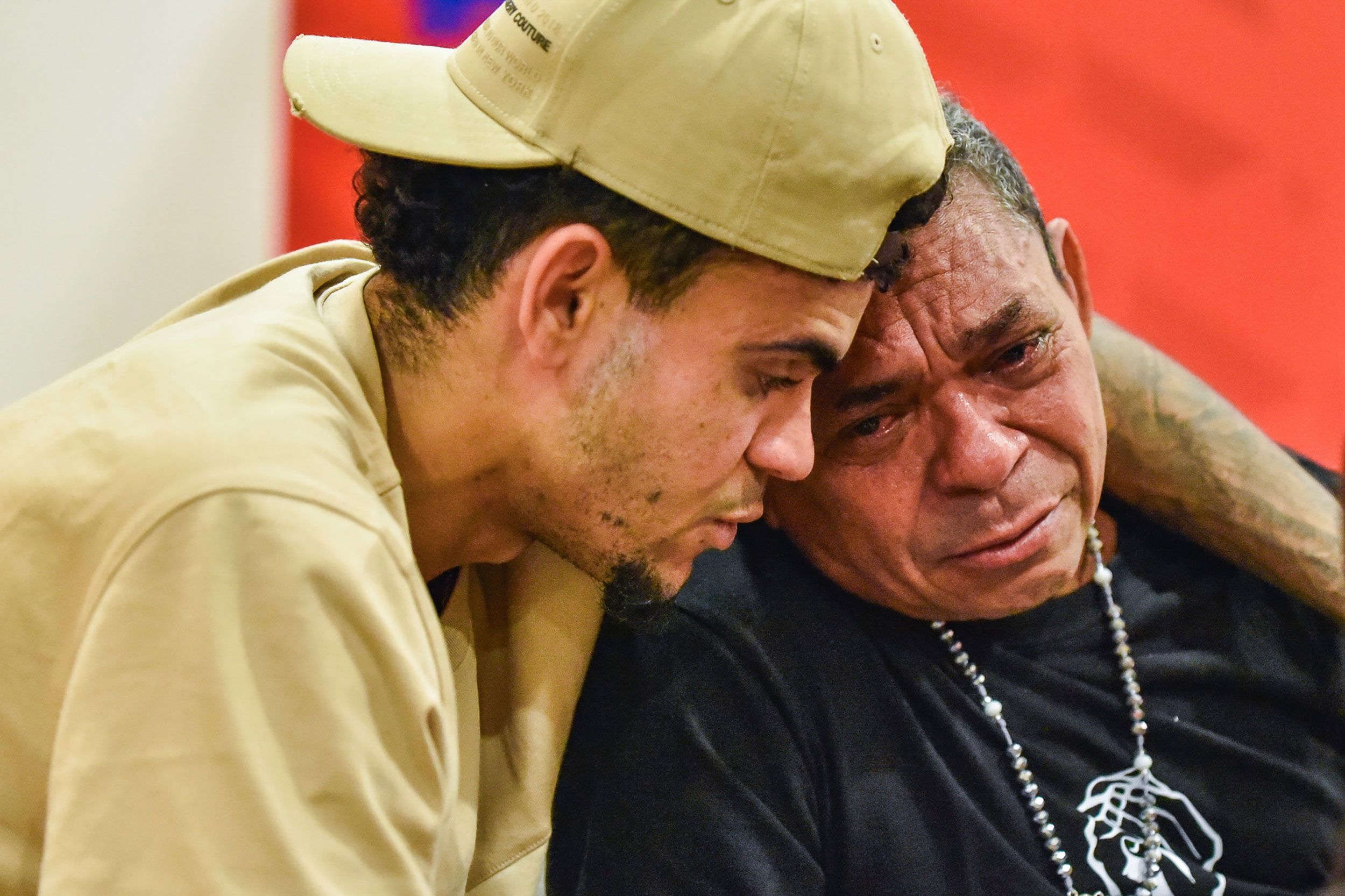 Liverpool soccer star Luis Díaz, left, reunites with his father, Luis Manuel Díaz, in Barranquilla, Colombia, on Tuesday, November 14.