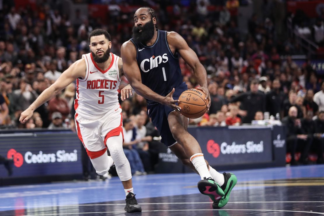 LOS ANGELES, CALIFORNIA - NOVEMBER 17: James Harden #1 of the LA Clippers drives with the ball against Fred VanVleet #5 of the Houston Rockets in the fourth period during an NBA In-Season Tournament game at Crypto.com Arena on November 17, 2023 in Los Angeles, California. NOTE TO USER: User expressly acknowledges and agrees that, by downloading and or using this photograph, User is consenting to the terms and conditions of the Getty Images License Agreement. (Photo by Meg Oliphant/Getty Images)