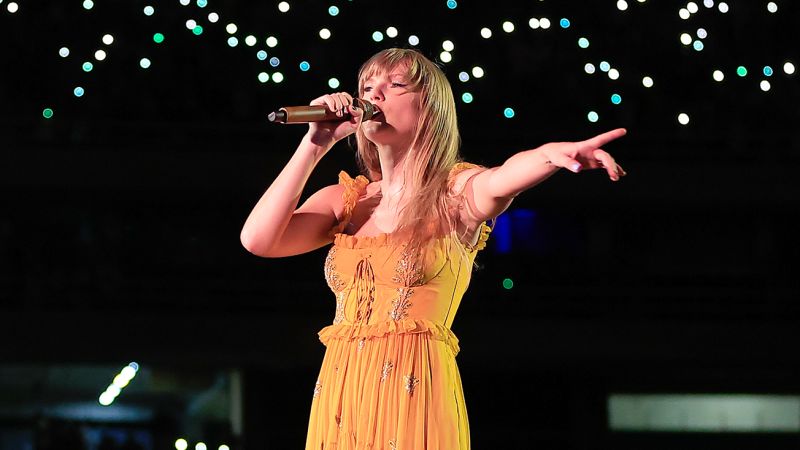 Taylor Swift lamenta a morte de um de seus fãs antes de seu show no Brasil