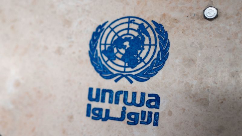 Een video toont tientallen lichamen na de vermeende aanval op een door de VN gerunde school in Gaza