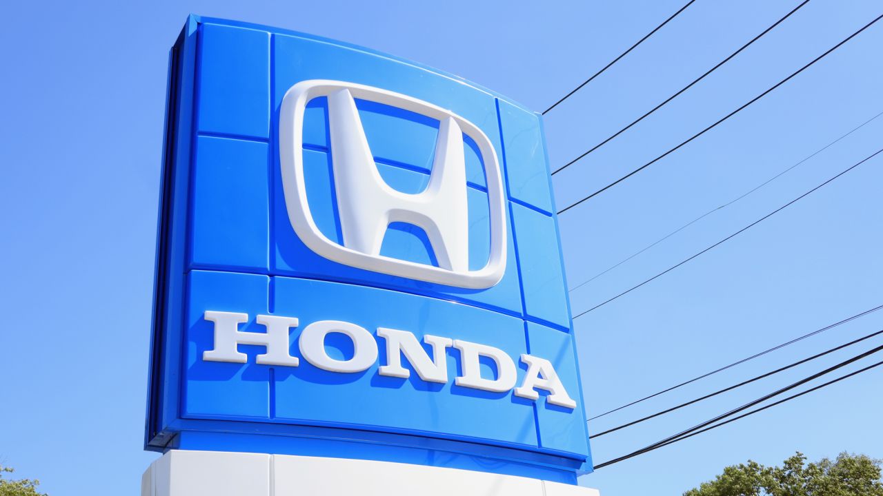 FARMINGDALE, NEW YORK - SEPTEMBER 15: A general view of a Honda car dealership on September 15, 2022 in Farmingdale, New York, United States. Many families along with businesses are suffering the effects of inflation as the economy is dictating a change in spending habits. (Photo by Bruce Bennett/Getty Images)