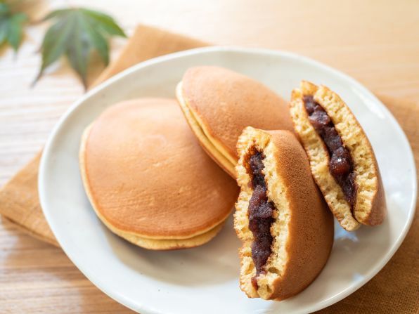 <strong>Dorayaki:</strong> A thinner version of castella, dorayaki is filled with red bean paste.