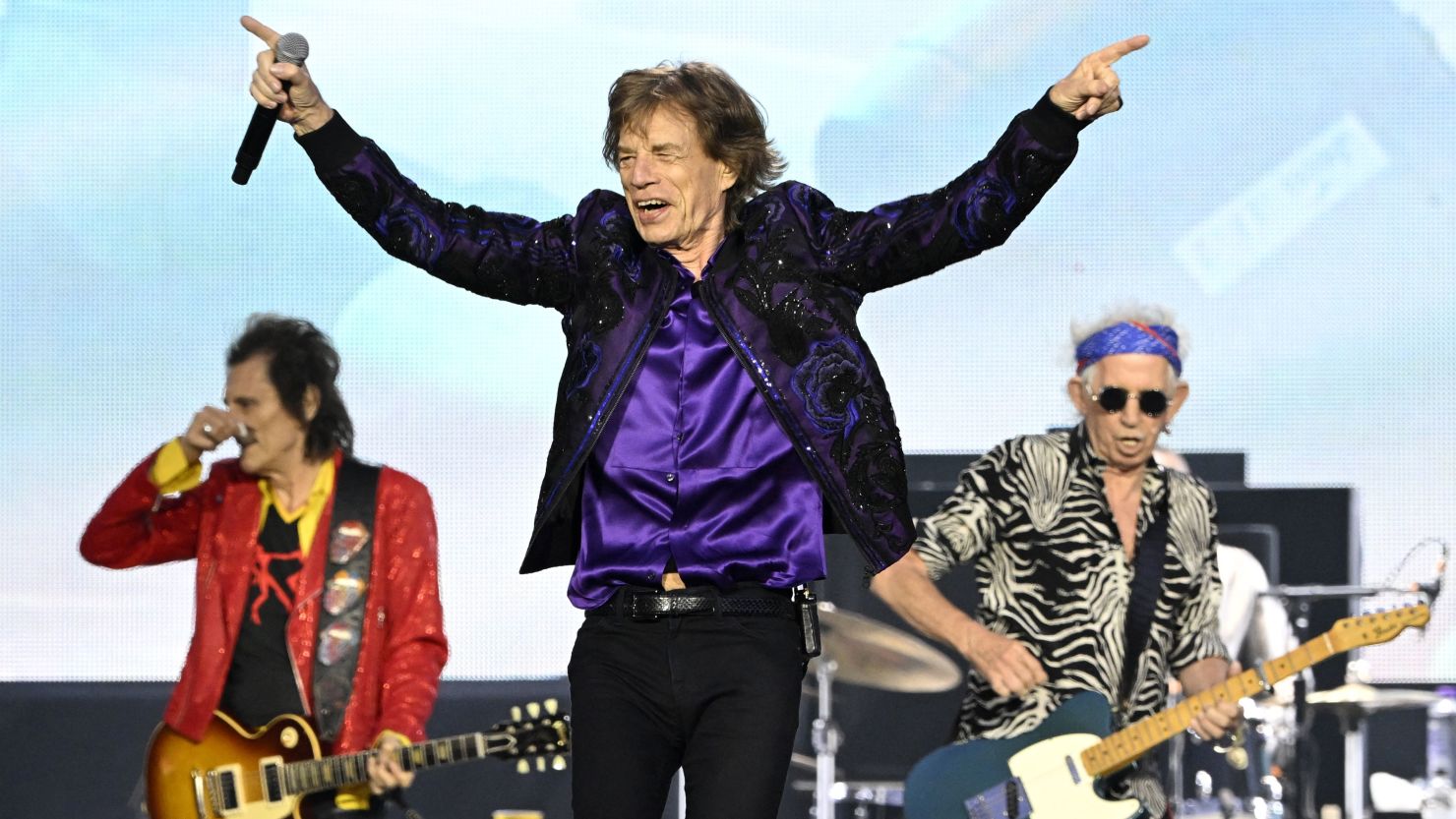 (L-R) Ronnie Wood, Mick Jagger and Keith Richards of British rock band the Rolling Stones perform on stage at the Ernst-Happel-Stadion in Vienna, Austria on July 15, 2022. - - Austria OUT (Photo by HANS KLAUS TECHT / APA / AFP) / Austria OUT (Photo by HANS KLAUS TECHT/APA/AFP via Getty Images)