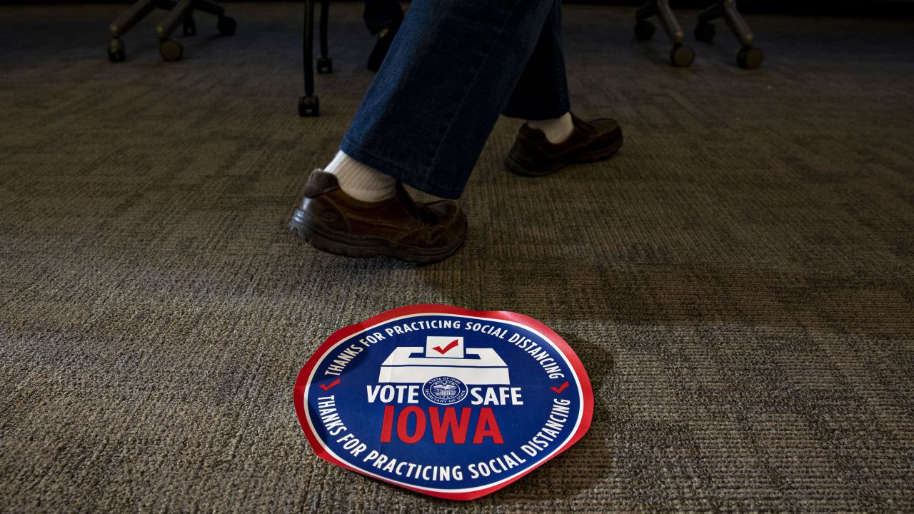 DAVENPORT, IA - OCTOBER 5: A social distance reminder sits on the floor at the Scott County Administrative Center on the first day of early voting in Davenport, Iowa, U.S., on Monday, Oct. 5, 2020. (Photo by Daniel Acker for The Washington Post via Getty Images)