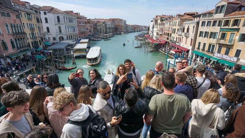 Benátky odhalují první data roku 2024 pro poplatky pro jednodenní výletníky