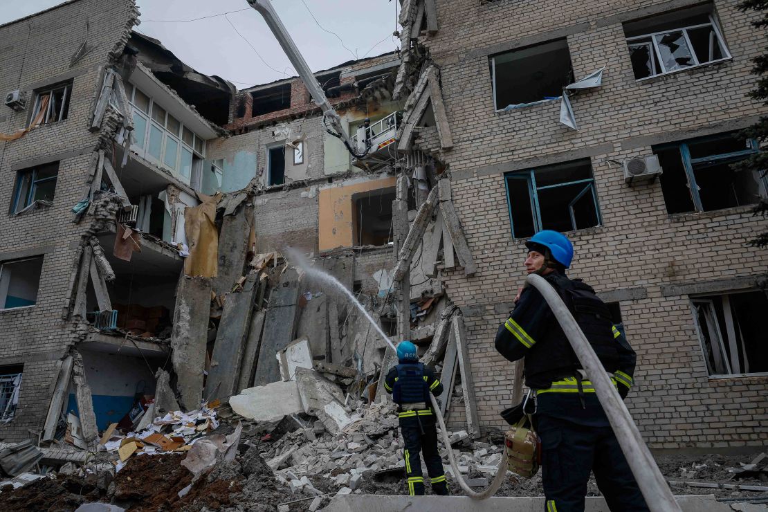 Rescuers work on the side of a hospital which was heavily damaged by a Russian missile strike, amid Russia's attack on Ukraine, in the town of Selydove, Donetsk region, Ukraine November 21, 2023. REUTERS/Alina Smutko