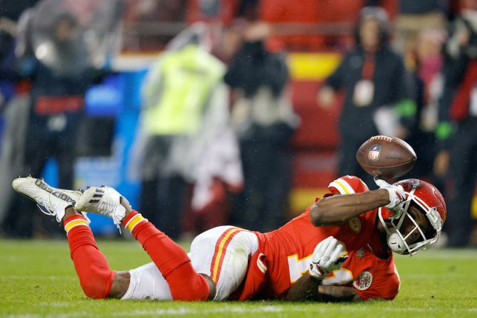 Kansas City Chiefs wide receiver Marquez Valdes-Scantling drops a pass late in the fourth quarter during the Chiefs' Monday Night Football game against the Philadelphia Eagles on November 20. <a href="index.php?page=&url=https%3A%2F%2Fwww.cnn.com%2F2023%2F11%2F21%2Fsport%2Fphiladelphia-eagles-kansas-city-chiefs-nfl-mnf-spt-intl%2Findex.html" target="_blank">The Eagles beat the Chiefs 21-17</a> in the Super Bowl rematch.