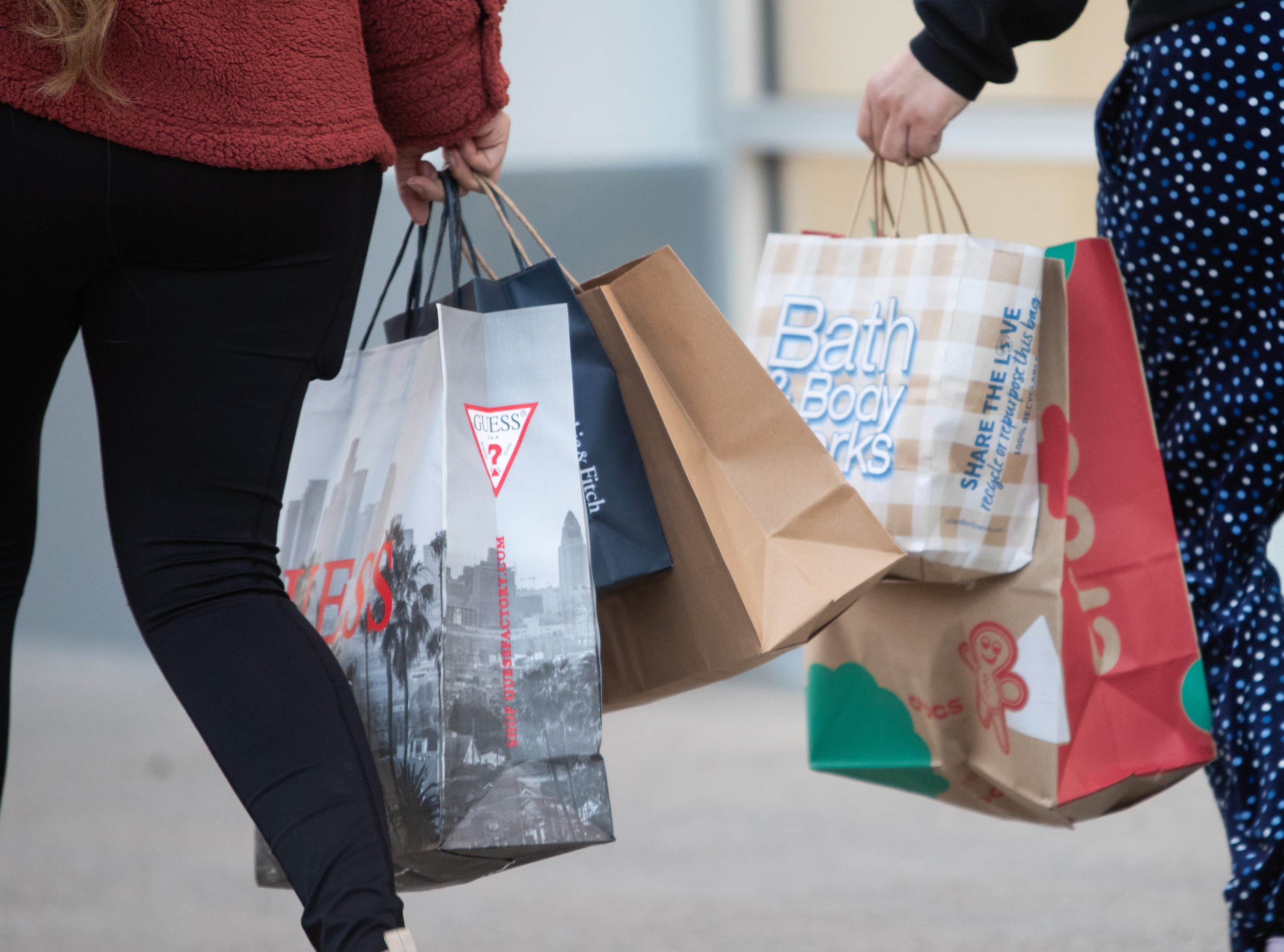 touts record sales in kickoff to holiday shopping season