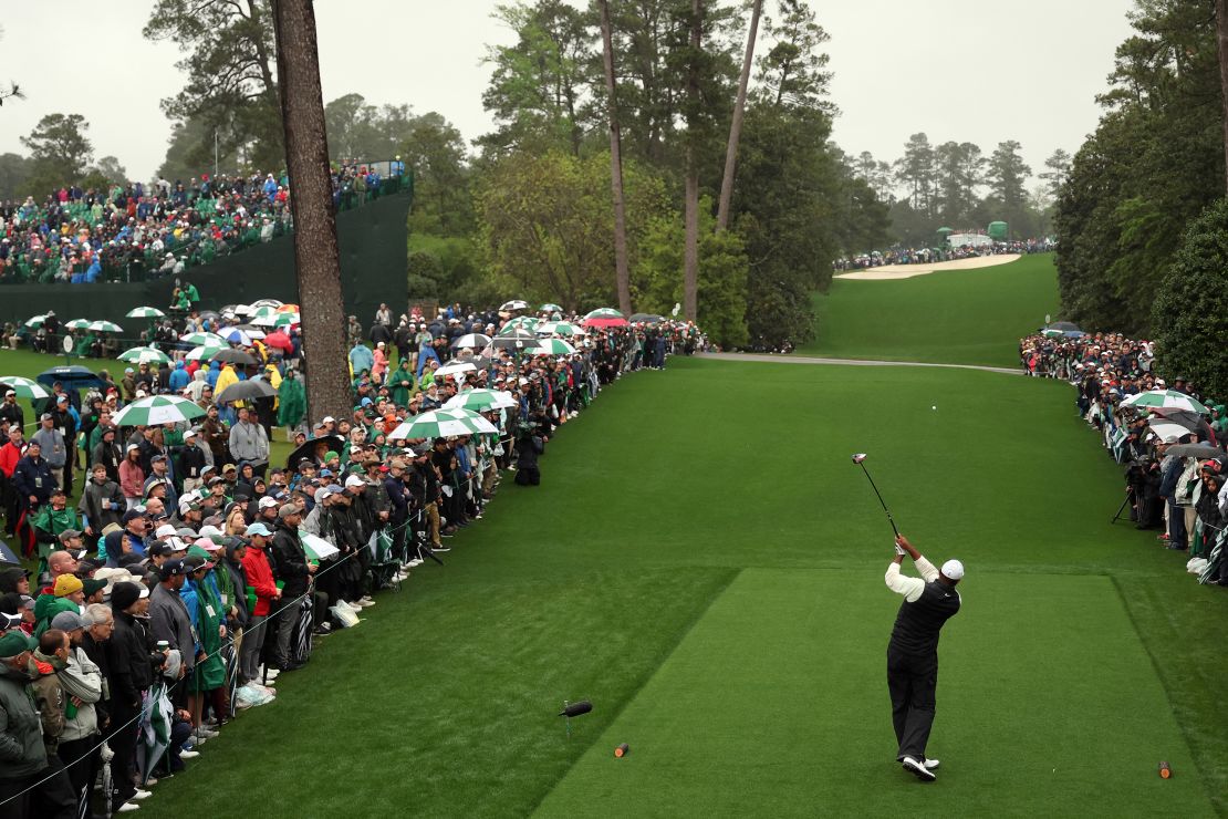 AUGUSTA, GEORGIA - APRIL 08: Tiger Woods of the United States plays his shot from the 18th tee during the continuation of the weather delayed second round of the 2023 Masters Tournament at Augusta National Golf Club on April 08, 2023 in Augusta, Georgia. (Photo by Patrick Smith/Getty Images)