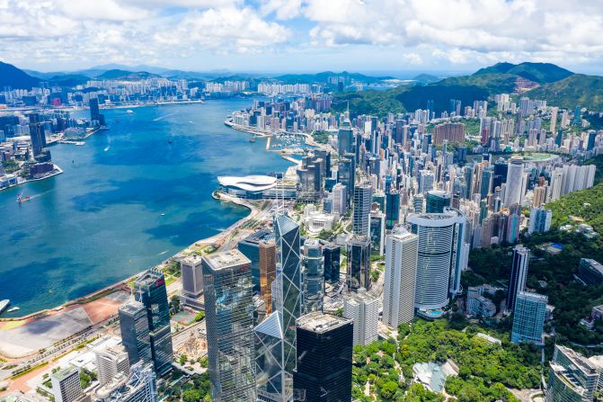 <strong>5. Hong Kong: </strong>The "Pearl of the Orient" came in fifth on the annual list of the world's most expensive cities.