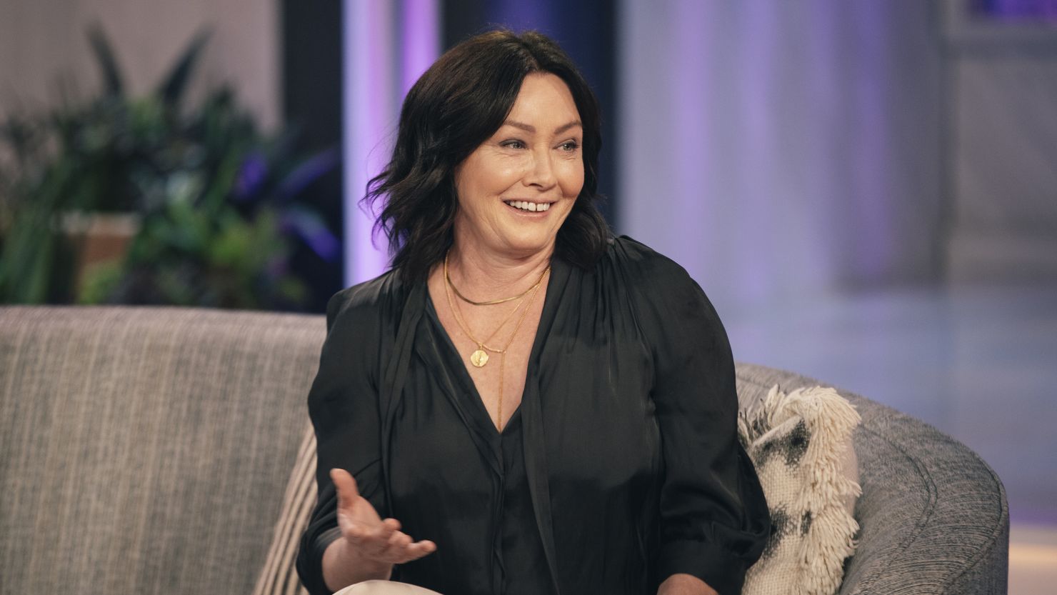 THE KELLY CLARKSON SHOW -- Episode 1014 -- Pictured: Shannen Doherty -- (Photo by: Weiss Eubanks/NBCUniversal/NBCU Photo Bank via Getty Images)