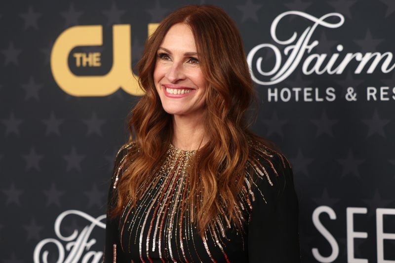 Julia Roberts Shares Rare Photo Of Her Twins In Honor Of Their 19th ...