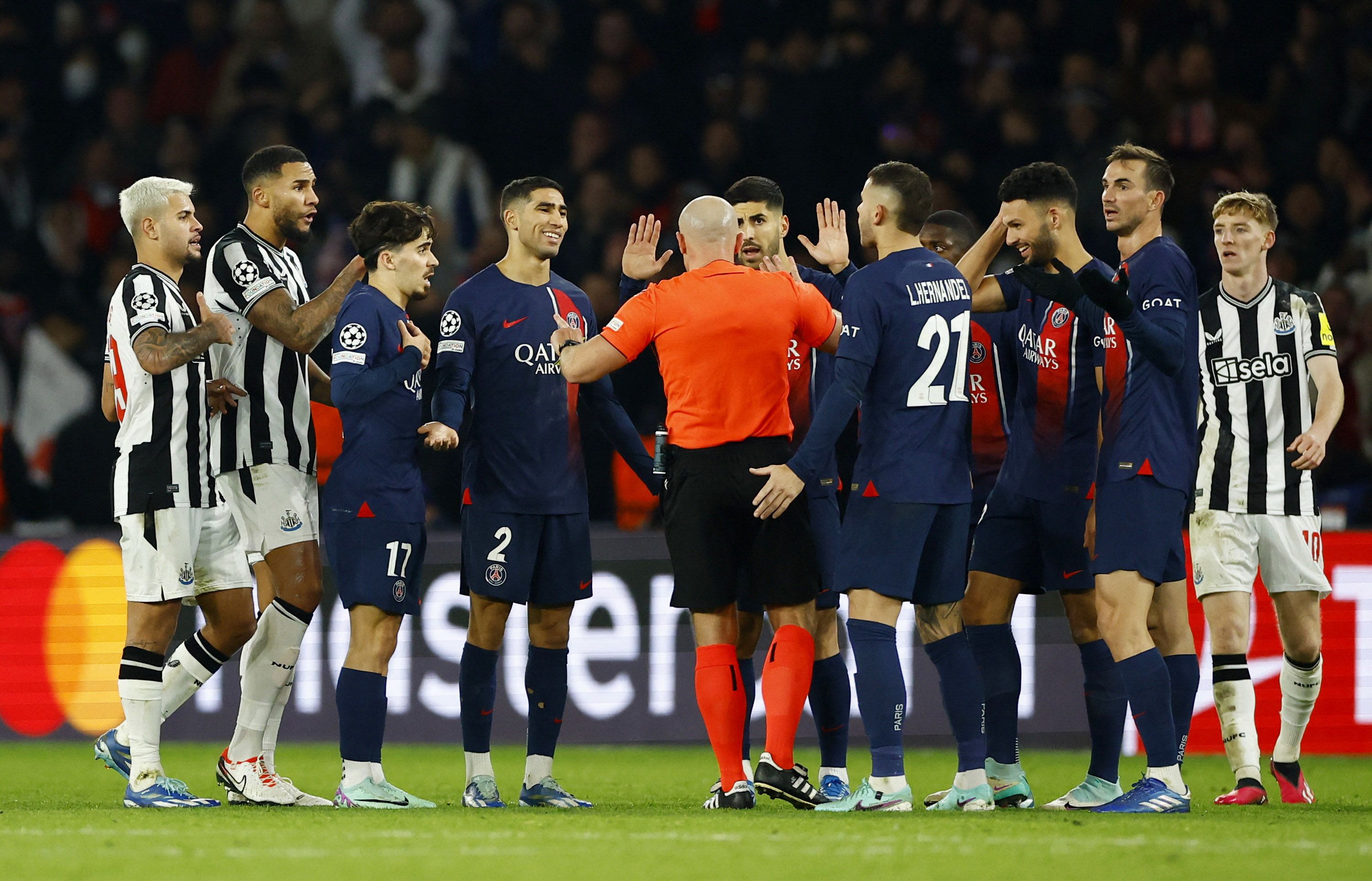 PSG empata com Newcastle após pênalti no fim e respira na Champions