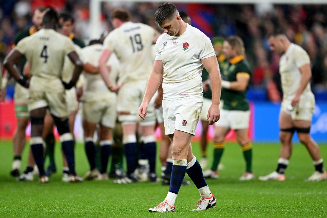 PARIS, FRANCE - OCTOBER 21: Owen Farrell of England looks dejected during the Rugby World Cup France 2023 match between England and South Africa at Stade de France on October 21, 2023 in Paris, France. (Photo by Hannah Peters/Getty Images)