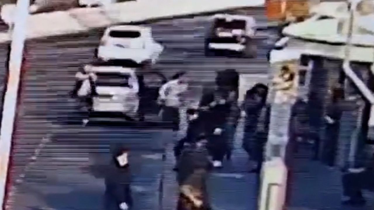 hamas attackers Jerusalem bus stop vpx screengrab