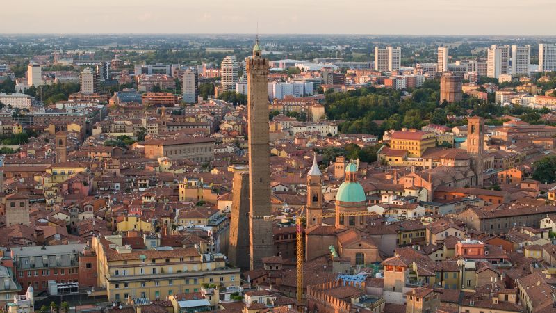 „Наклонената кула“ в Италия в „висока степен на тревога“ за срутване