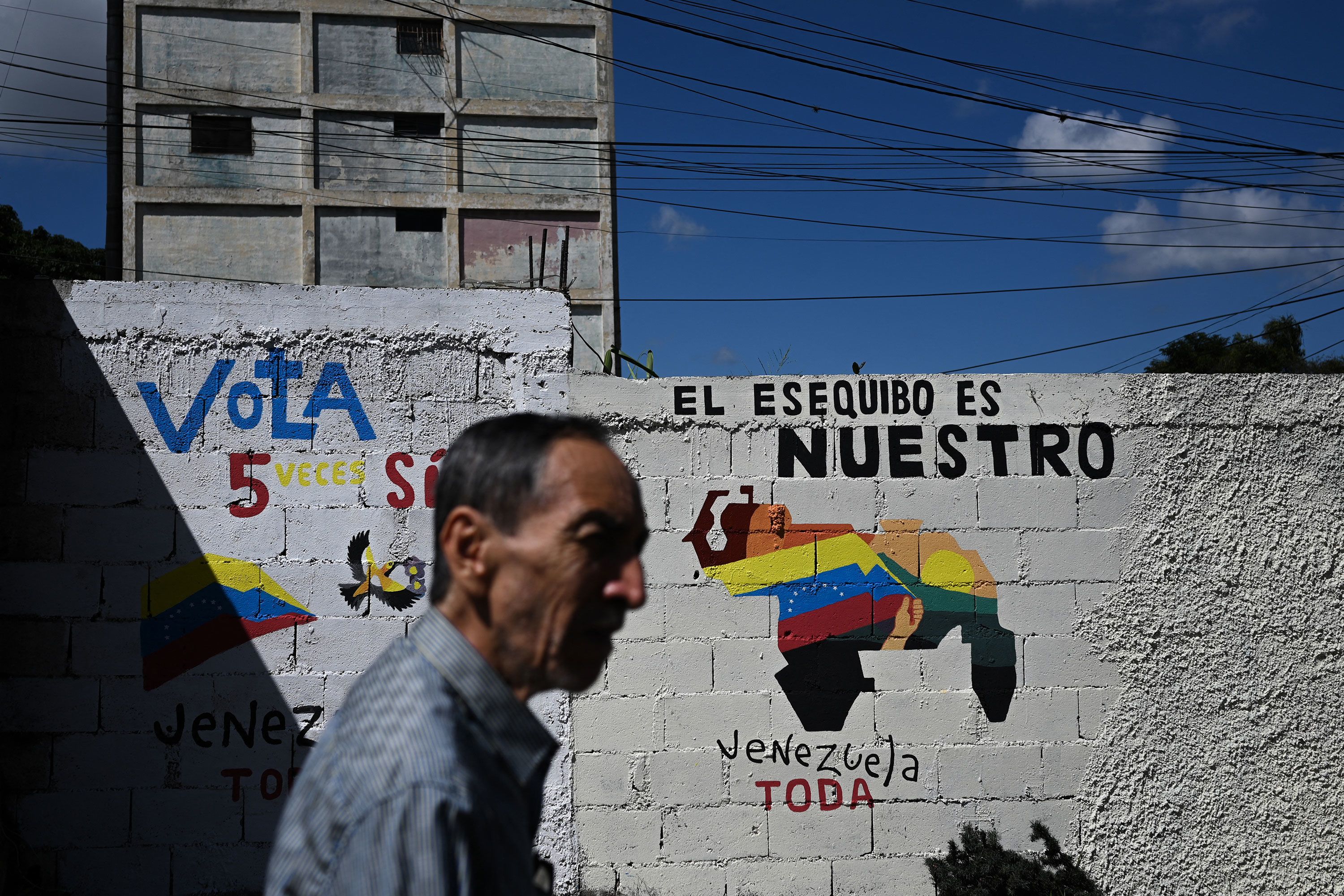 Venezuela, Guyana agree not to 'use force' to settle land dispute