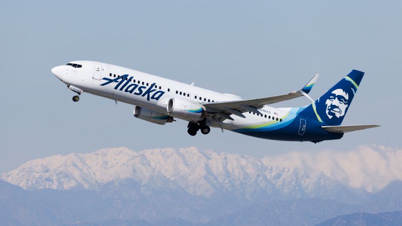 Alaska Air buys Hawaiian Airlines for $1.9 billion