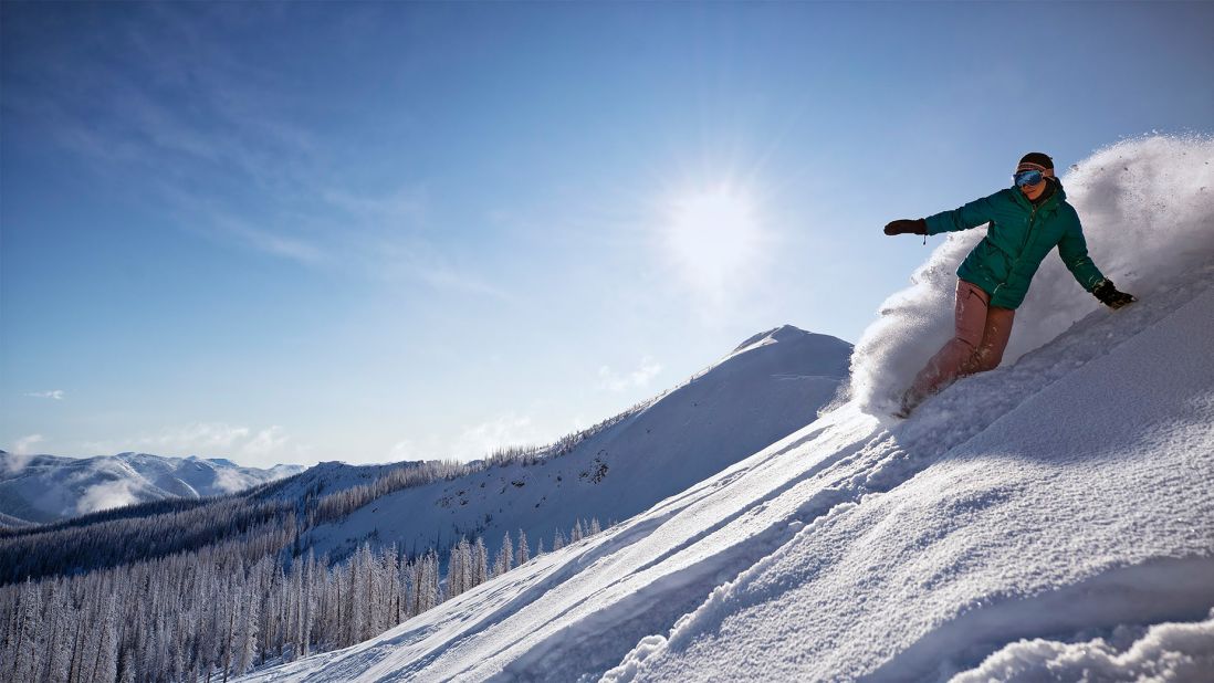 10 Best Ski Destinations to Visit in the '23-'24 Season - Ship