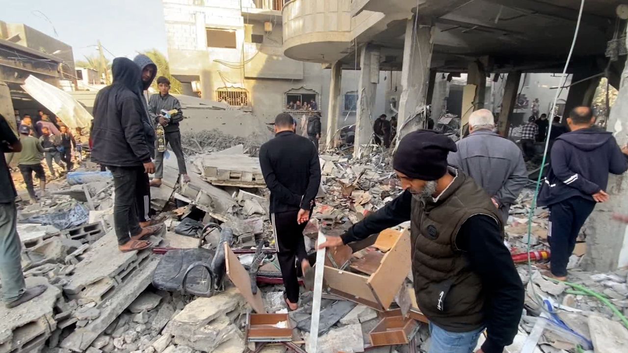 gaza bakery looting 2