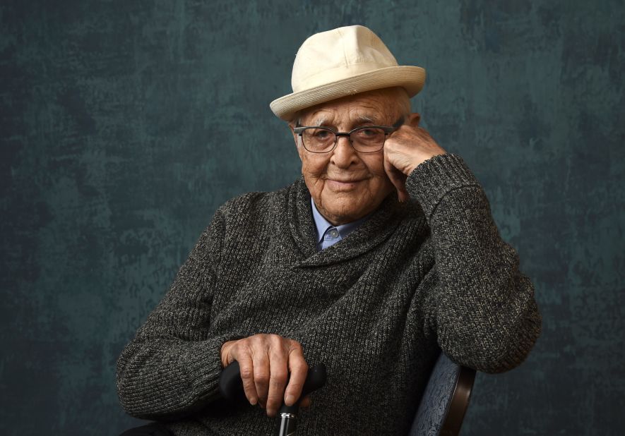 Norman Lear poses for a portrait in 2020.