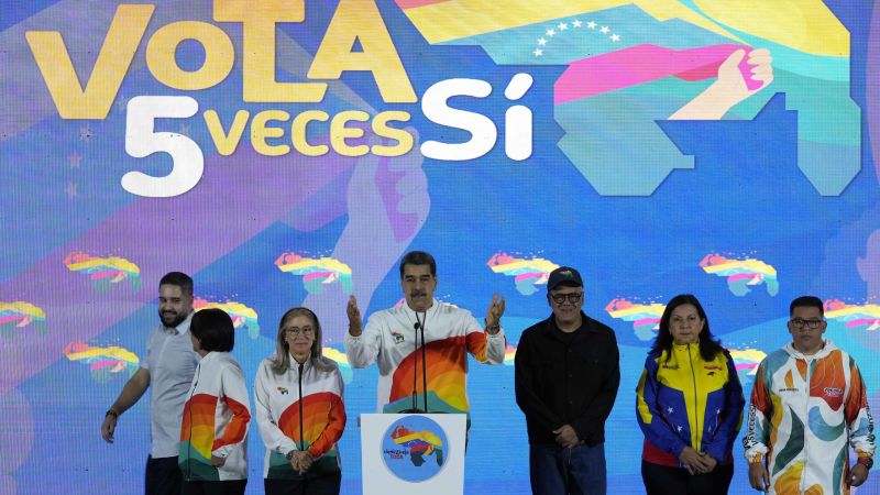 委内瑞拉总统尼古拉斯·马杜罗下令创建一个新国家和一张包含圭亚那领土的地图