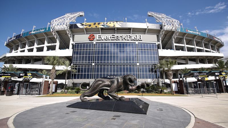 Бивш служител на Jacksonville Jaguars е обвинен в кражба на