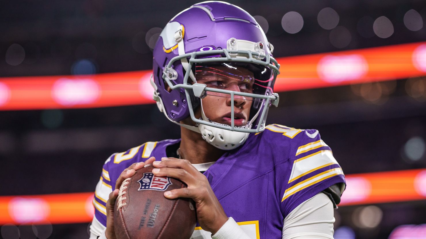 MINNEAPOLIS, MINNESOTA - NOVEMBER 27: Quarterback Joshua Dobbs #15 of the Minnesota Vikings warms up prior to an NFL football game against the Chicago Bears at U.S. Bank Stadium on November 27, 2023 in Minneapolis, Minnesota. (Photo by Todd Rosenberg/Getty Images) (Green Bay Packers)