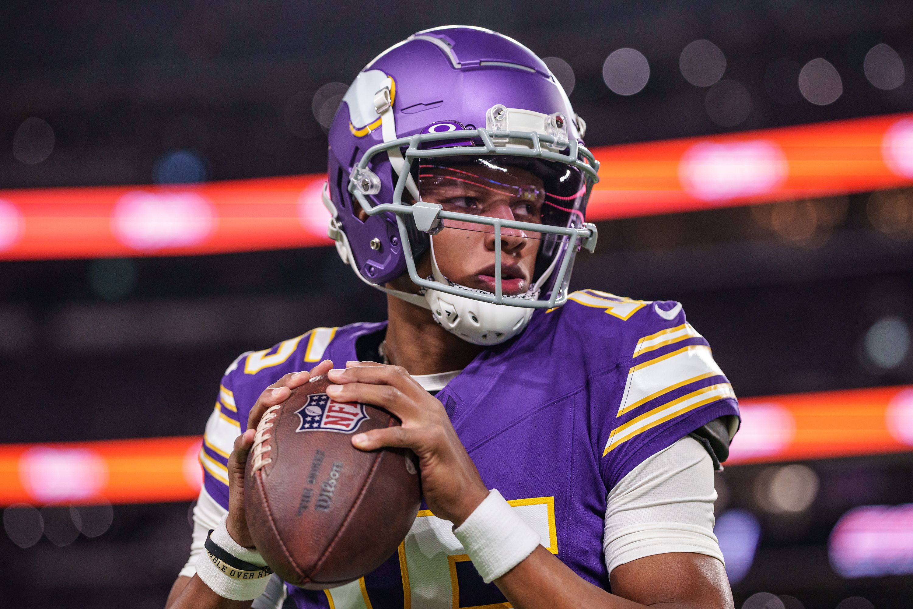 Josh Dobbs: New Vikings quarterback might not know all his teammates'  names, but he still led them to victory