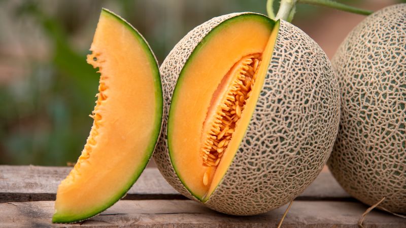 You are currently viewing Third death in US 5 deaths in Canada reported in salmonella outbreak linked to cantaloupe – CNN