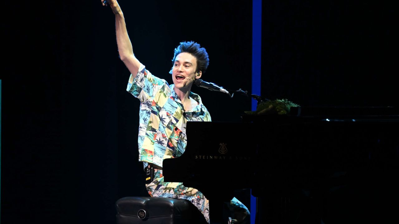 Jacob Collier piano