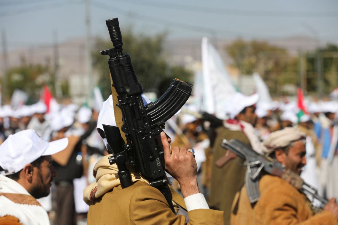 Newly recruited fighters who joined a Houthi military force intended to be sent to fight in support of the Palestinians in the Gaza Strip, march during a parade in Sanaa, Yemen December 2, 2023. REUTERS/Khaled Abdullah