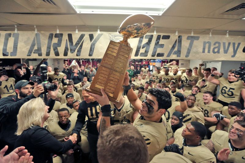 Army Wins The 124th Army-Navy Football Game | CNN