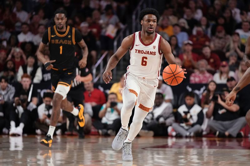 Bronny James Scores During First Ever College Game Months After   231210182730 01 Bronny James Usc 121023 