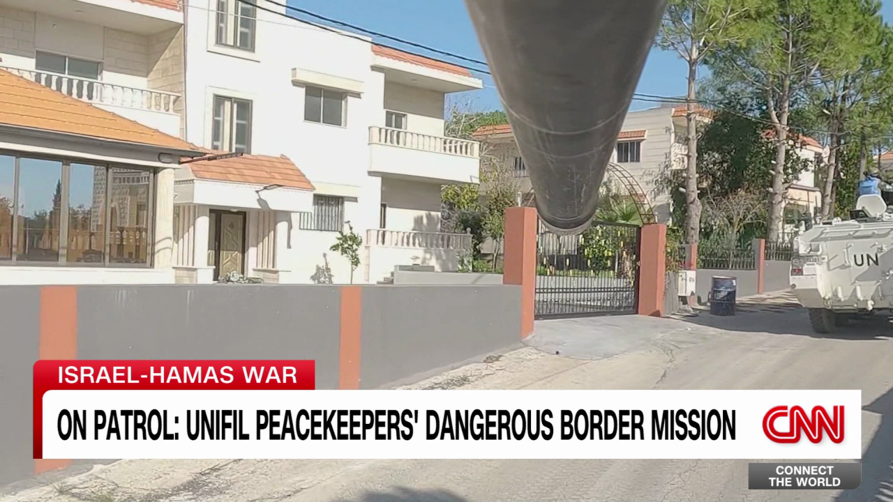 exp Lebanon border Ivan Watson pkg 121210ASEG1 CNNi World _00002001.png