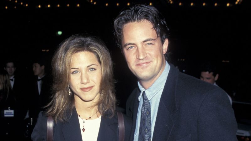 Jennifer Aniston Texted With ‘happy And Healthy’ Matthew Perry Hours ...