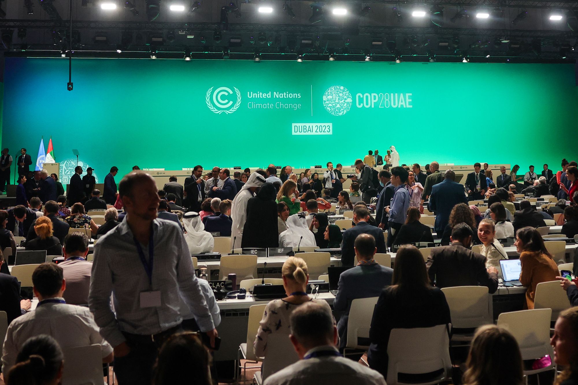 EU countries wrangle over negotiating stance for COP28 climate summit –  Euractiv