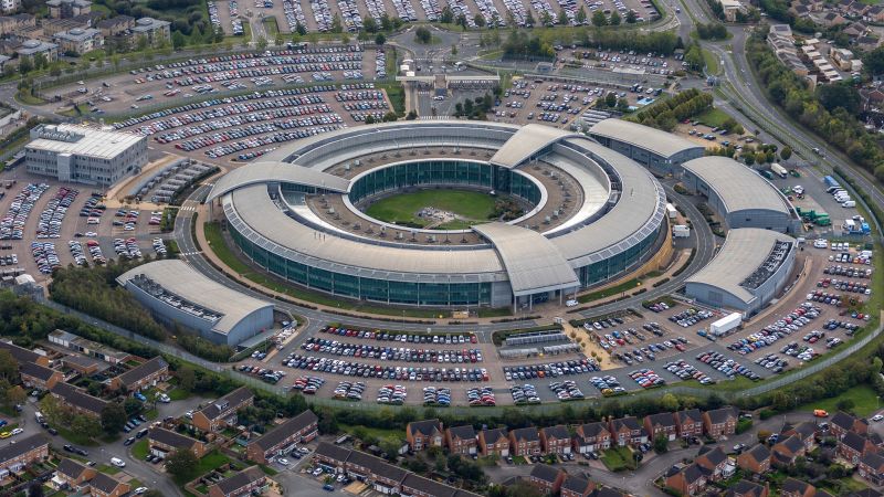 Британската шпионска агенция GCHQ разкрива своето коледно предизвикателство за деца. Можете ли да го разрешите?