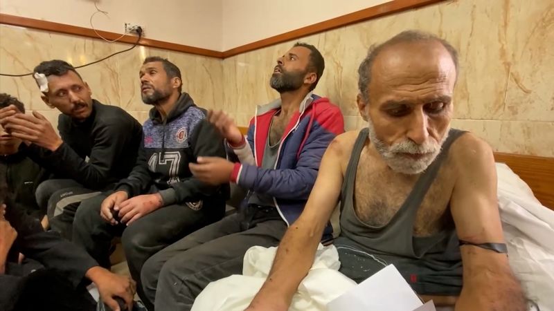 Китките на Нимер Абу Рас са натъртени и разкъсани Ръцете