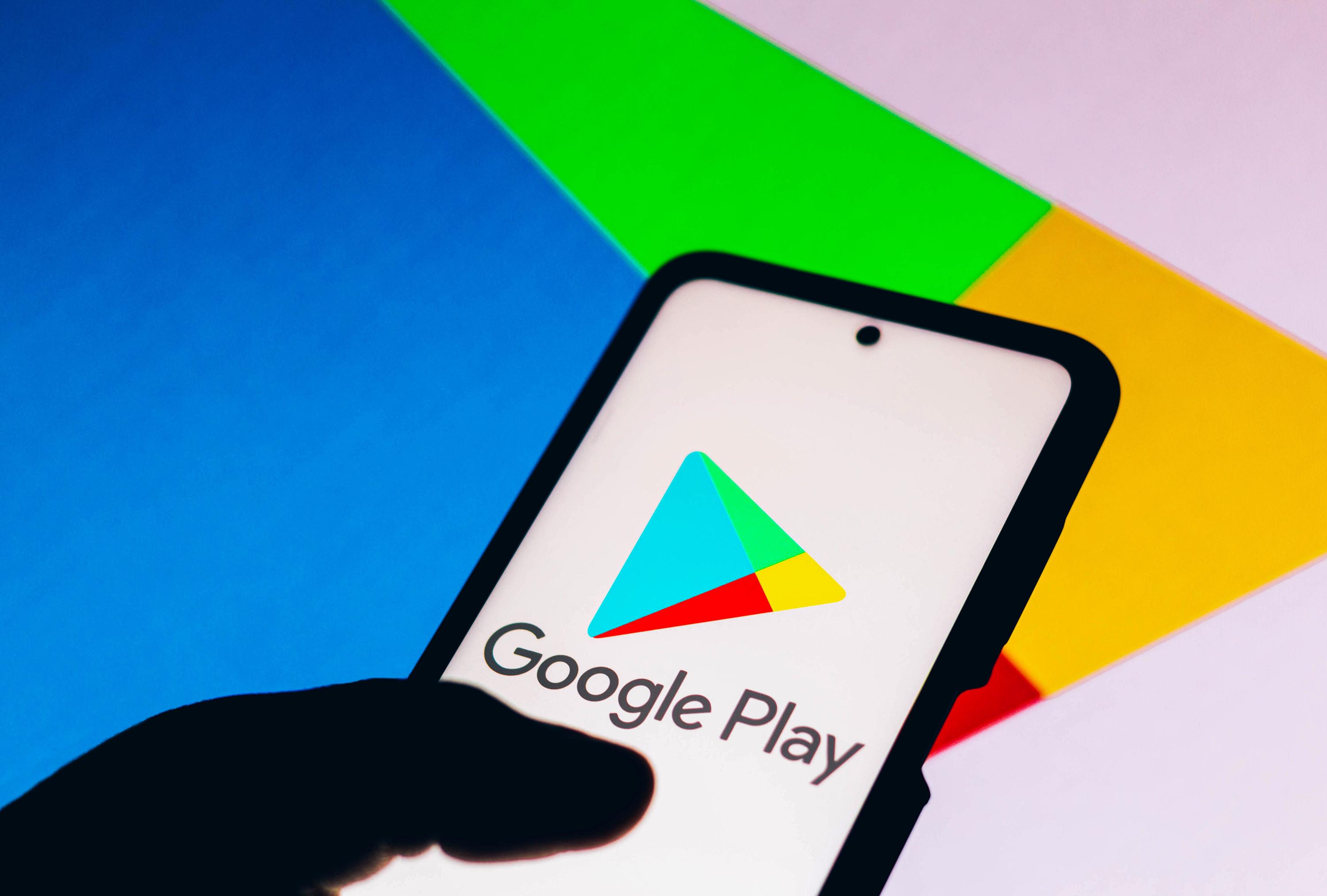 Online Gaming: Social Media vs Google Play