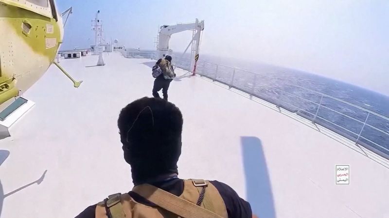 Дронове срещу бойни кораби: Как американската военна техника се бори с атаките на хутите срещу морското корабоплаване