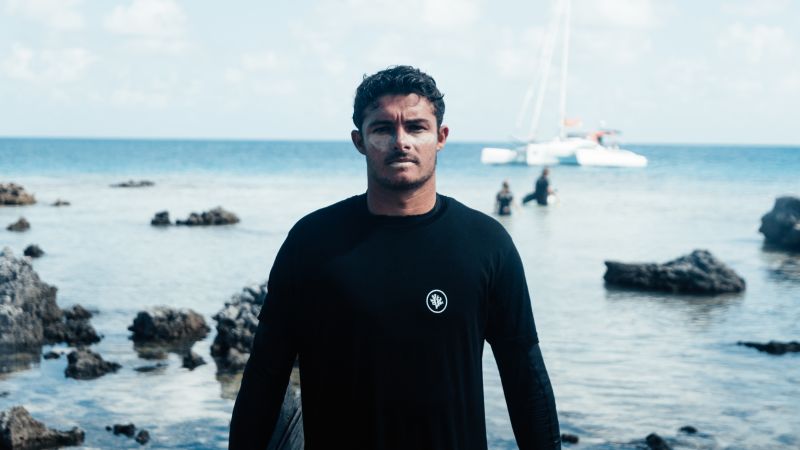 С малко помощ от „Аквамен“, този природозащитник е на мисия да спаси световните коралови рифове