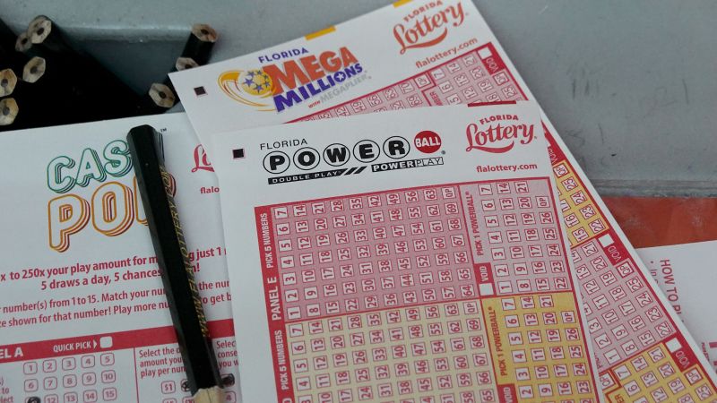 Read more about the article Powerball: Someone could start the new year a millionaire as jackpot surges to $810 million – CNN