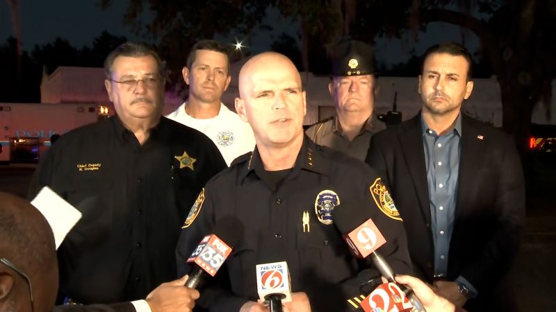 Police say Florida mall shooting may be targeted act of violence