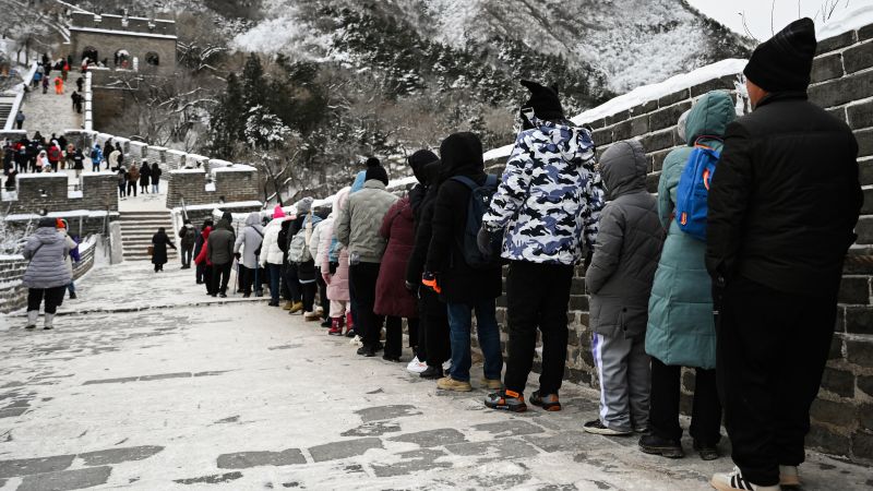 NextImg:Beijing records longest cold wave in modern history | CNN