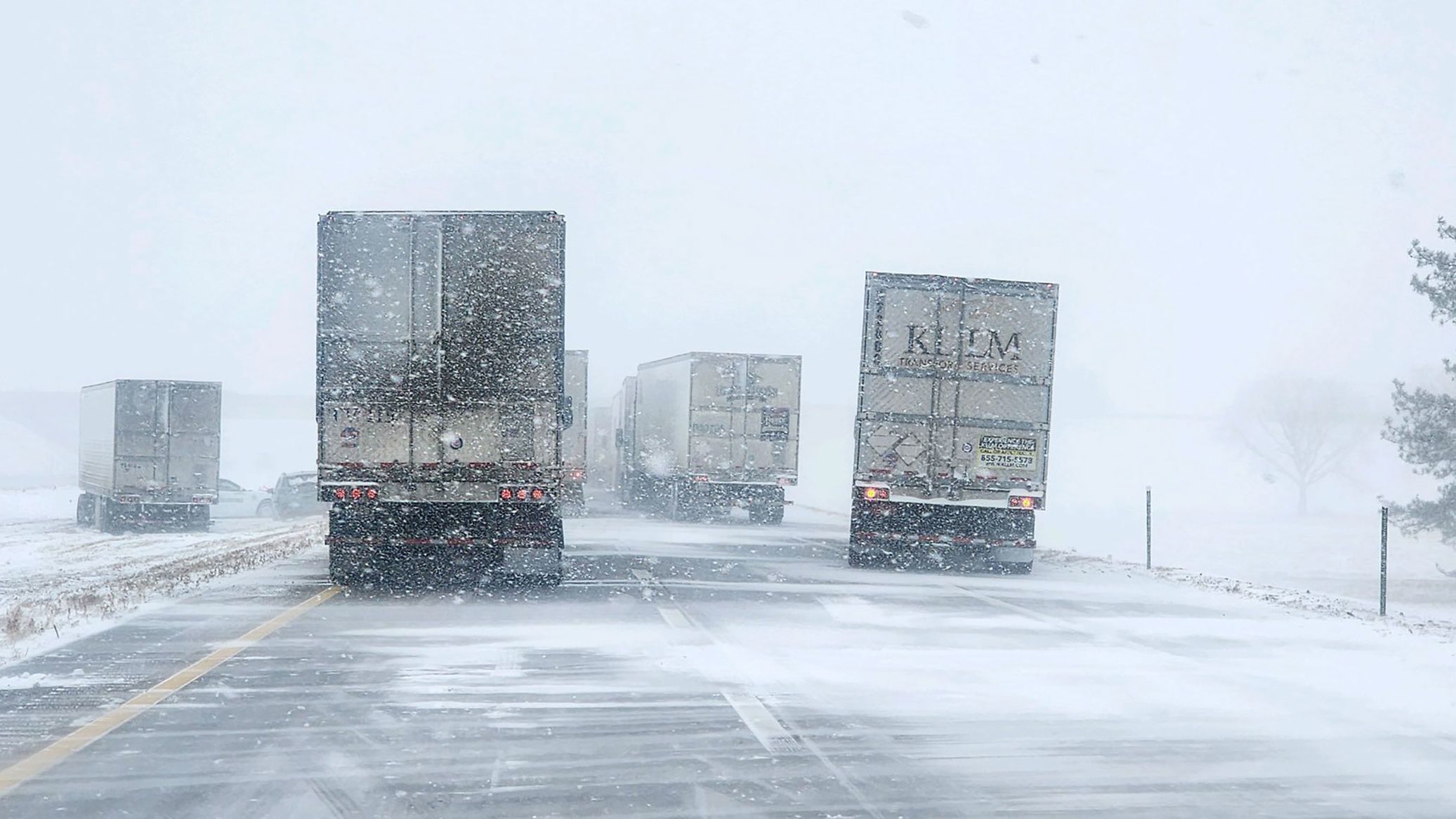 Nebraska State Patrol
@NEStatePatrol
    Eastbound I-80 is CLOSED at York due to multiple jack-knifed semis at mile marker 353. 

Travel is not advised during blizzard conditions. Check http://511.Nebraska.gov for updates on any other closures that may become necessary.
