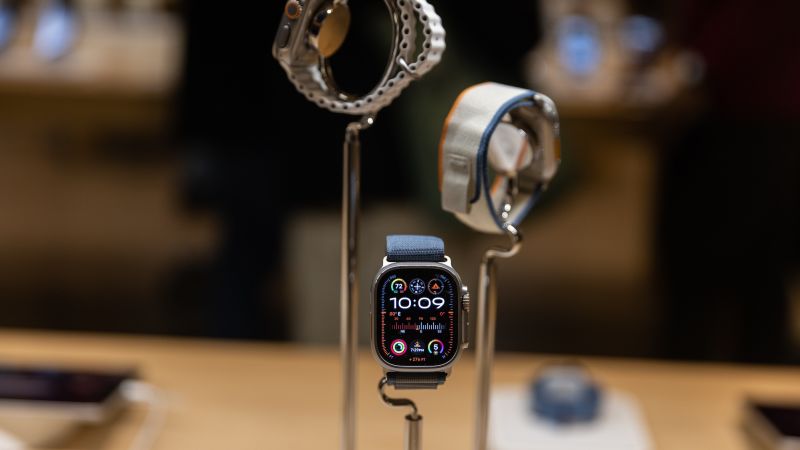 Часовникът се сви на най-новия Apple Watch, след като президентът