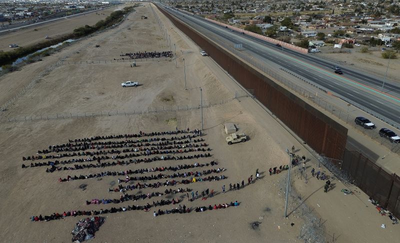 Northern Mexico More than 11 000 migrants waiting amid border