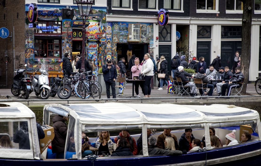 February 12, 2023, Amsterdam, Nederland. A coffee shop in the Red Light District. In the fight against nuisance caused by drug use in public spaces, it is prohibited from mid-May to smoke weed on the street in the old city center of Amsterdam.